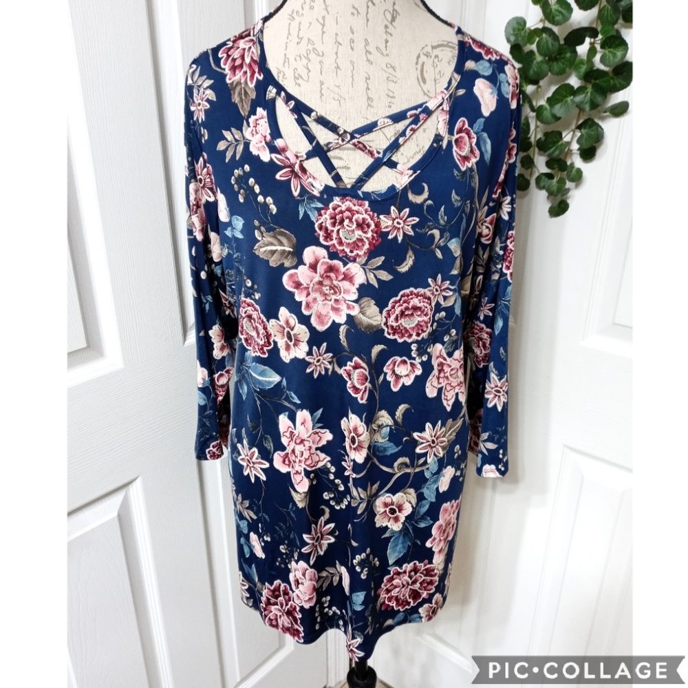 Avenue Cage Neck Floral Top Size 14